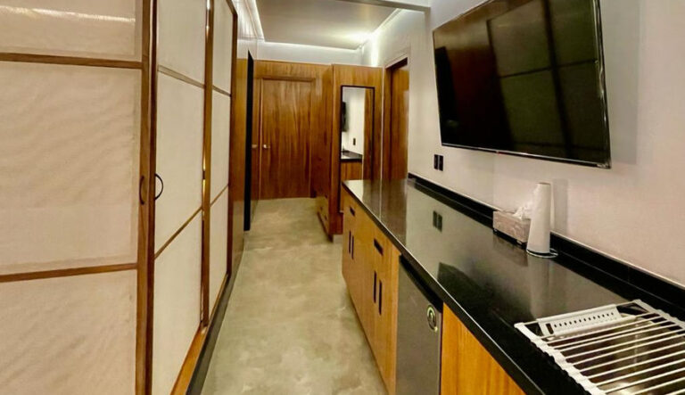 e08bc6_112f5e6e9ab3459db0fb8be59a75d90b_mv2